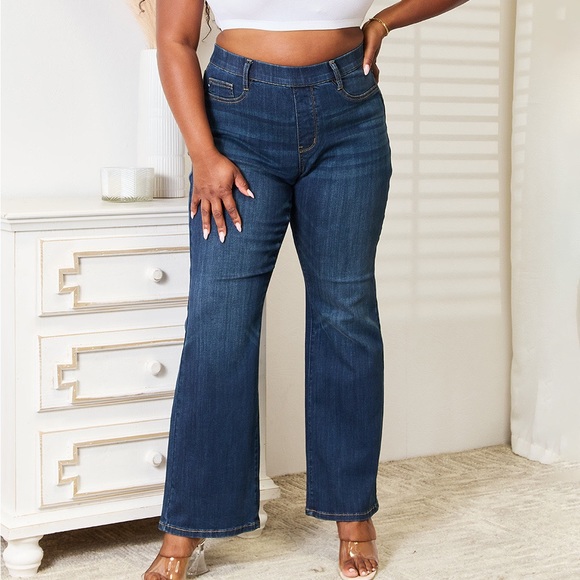 Judy Blue Full Size High Waisted Rigid Magic Non-destroy Straight Leg Jeans Plus Size